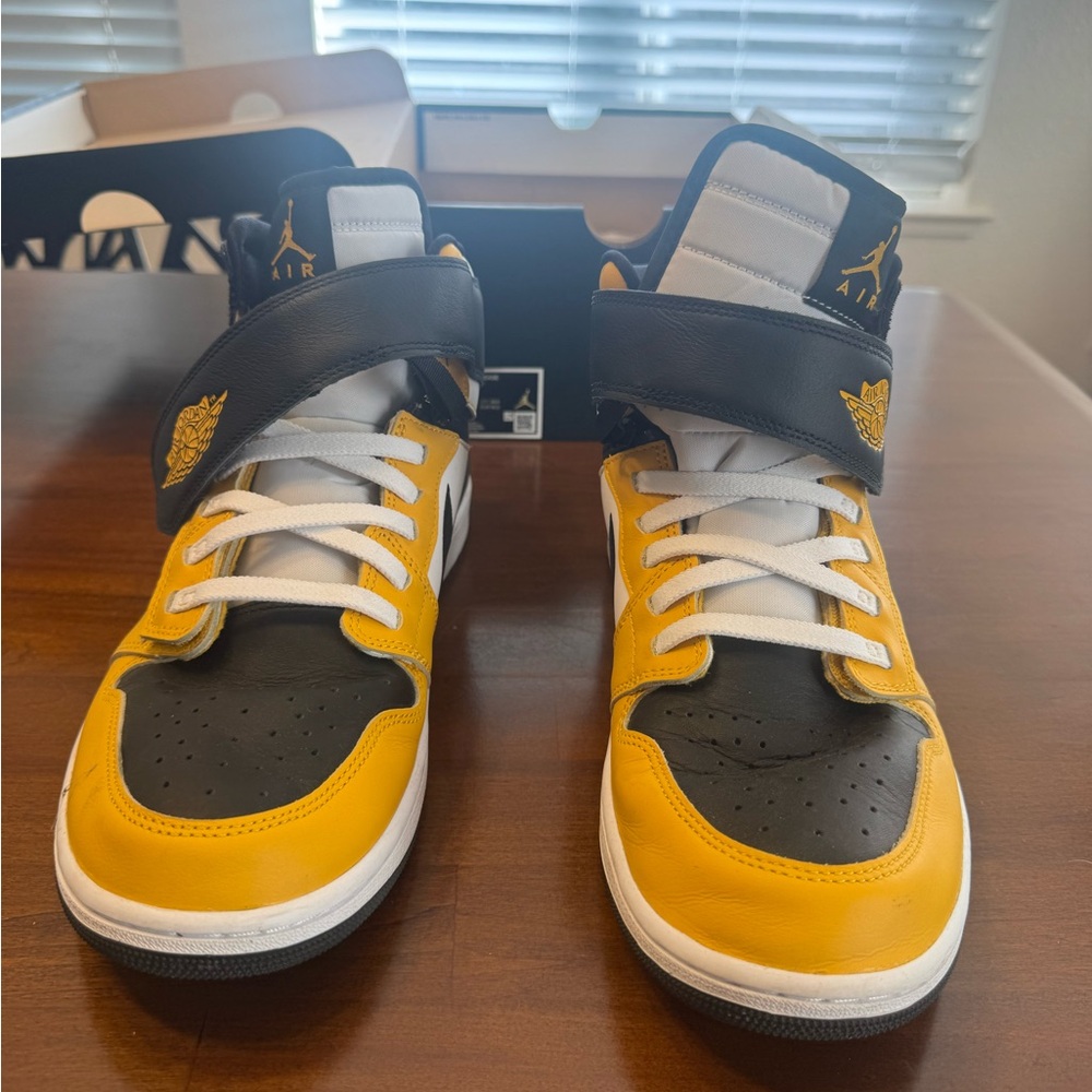 Nike Jordan 1 Fly Ease Yellow and Black Sneakers - Picture 7 of 11